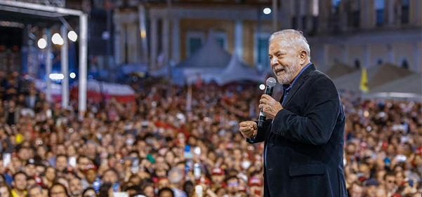 Lula returns